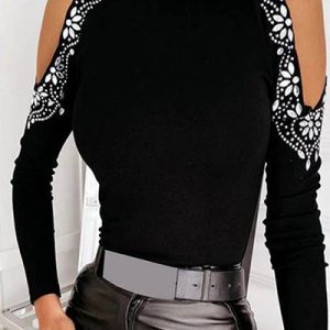 pull col roulé noir strass