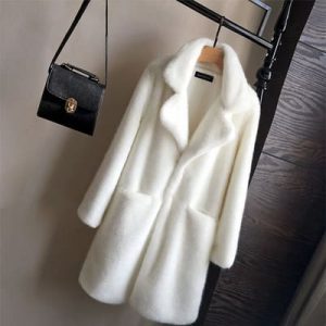 manteau fourrure blanc