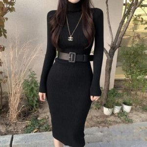 robe col roulé noire
