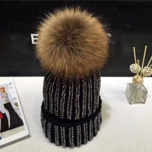bonnet pompon noir
